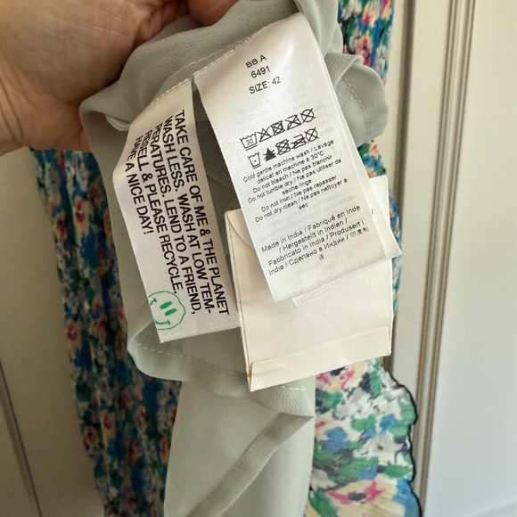 Ganni V Neck Dress in Floral Azure Pleated Georgette - Picture 8 of 9